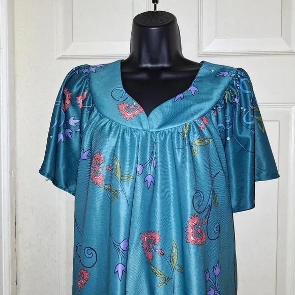 Anthony Richard's muumuu with pockets size medium - Picture 3 of 4